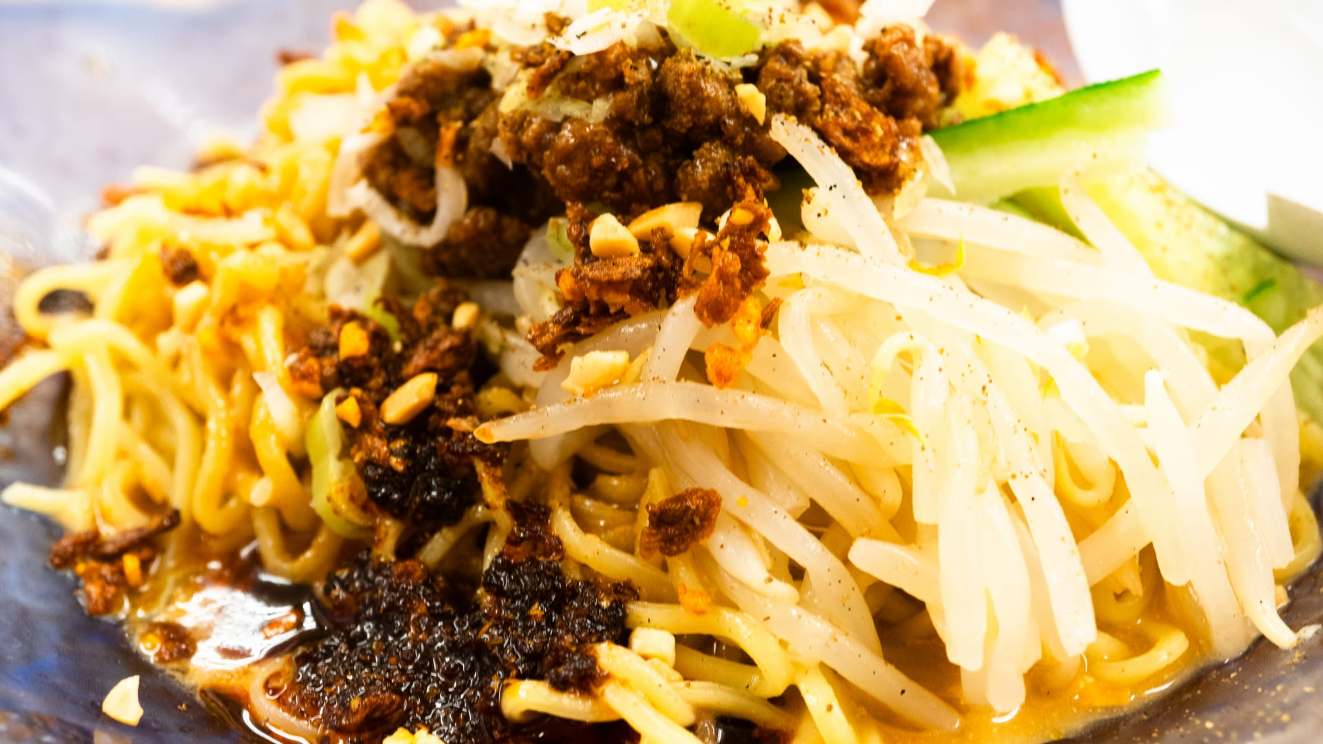 期間限定メニューはなぜ人気なのかを解説するイメージ画像